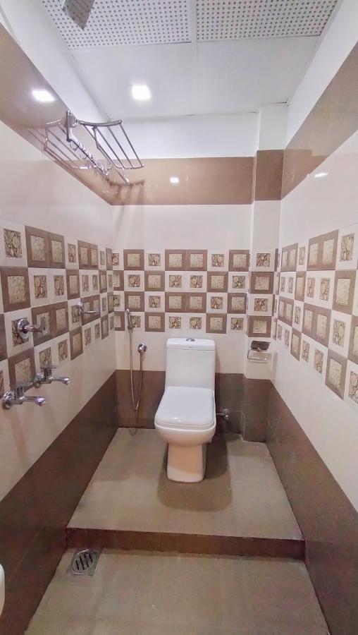 Railview Residency Hotel Alappuzha Buitenkant foto