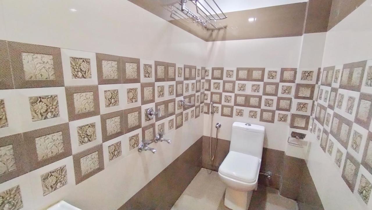 Railview Residency Hotel Alappuzha Buitenkant foto
